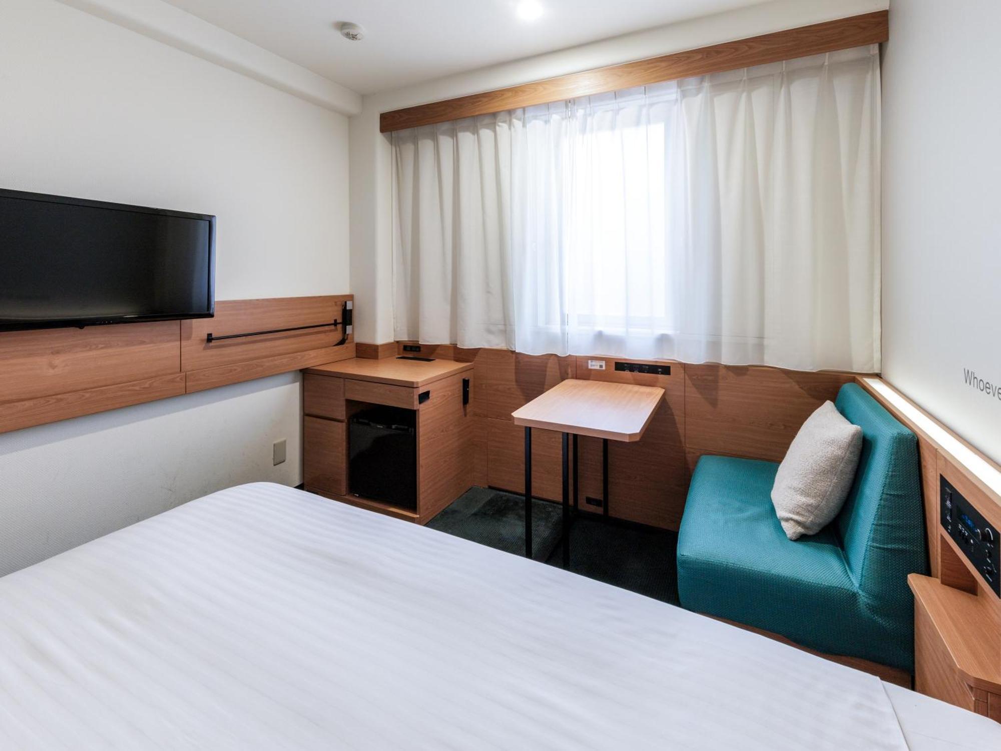 Nishitetsu Inn Shinjuku — Fotos 3